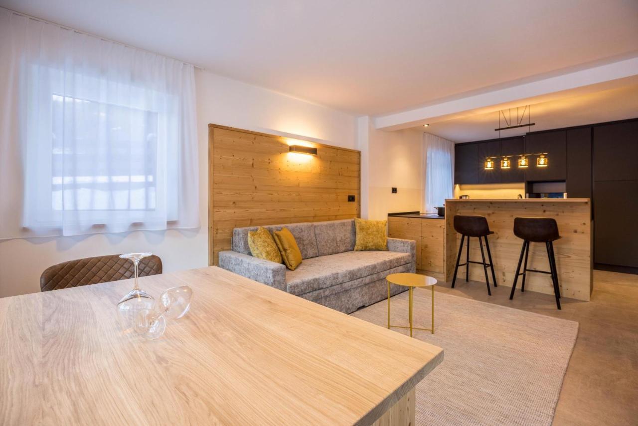 Apartments Armeri Black Dolomites سان فيجيليو دي ماريبْ المظهر الخارجي الصورة